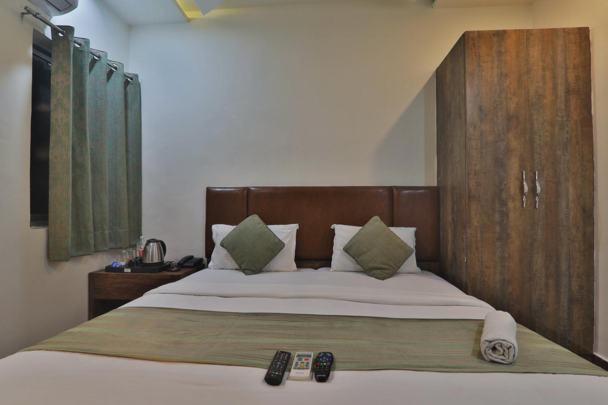 Hotel Janki Inn Sigra 2 Km From Kashi Vishwanath Dham Варанасі Екстер'єр фото