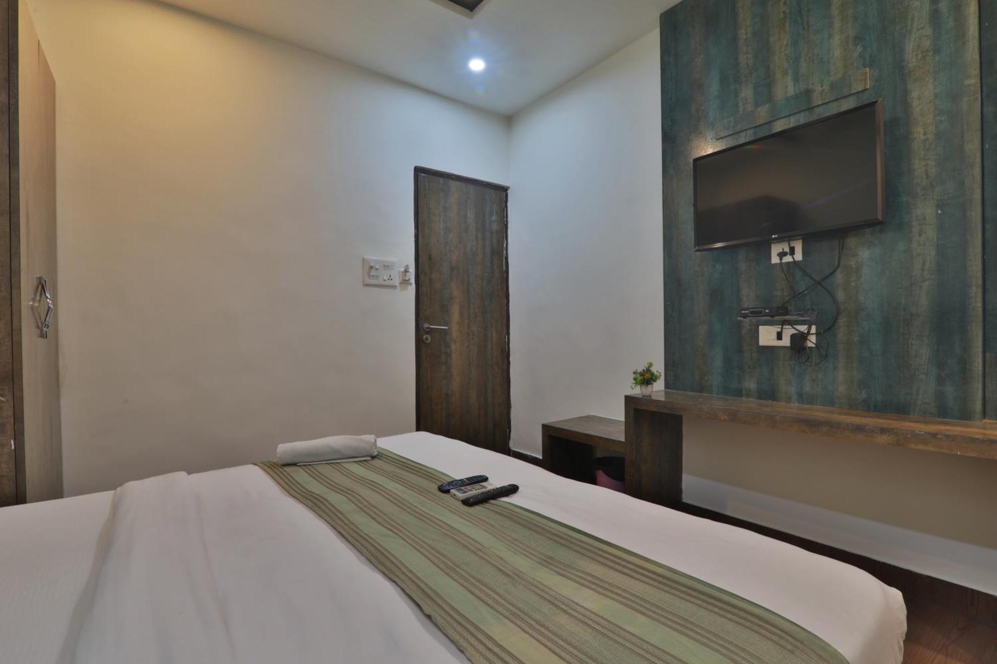 Hotel Janki Inn Sigra 2 Km From Kashi Vishwanath Dham Варанасі Екстер'єр фото