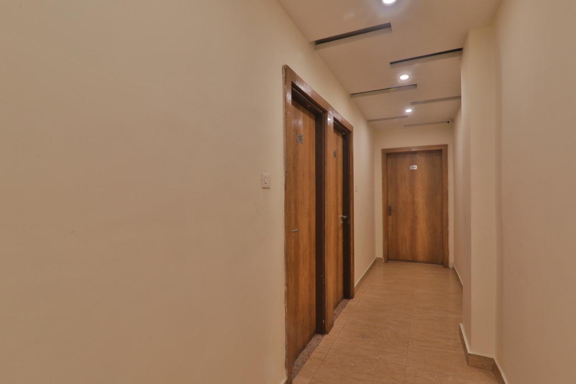 Hotel Janki Inn Sigra 2 Km From Kashi Vishwanath Dham Варанасі Екстер'єр фото